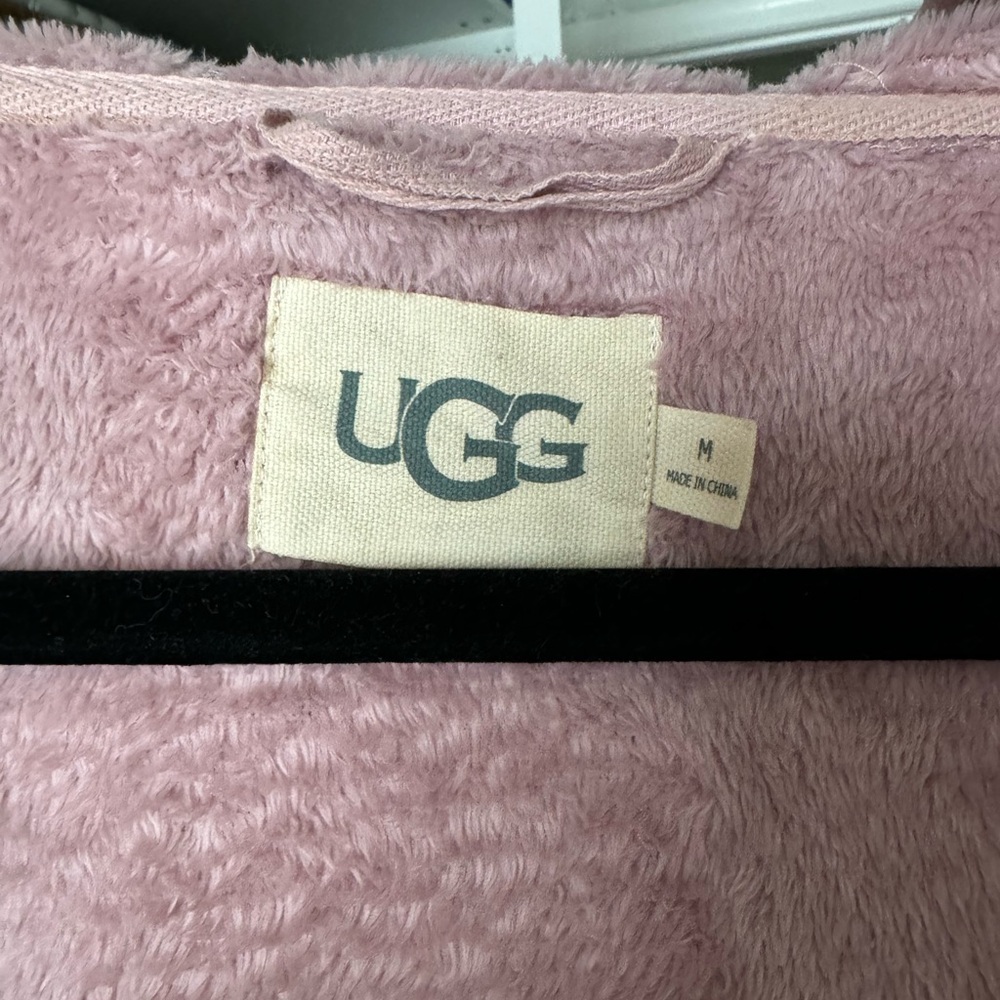 UGG Robe - Picture 3 of 3